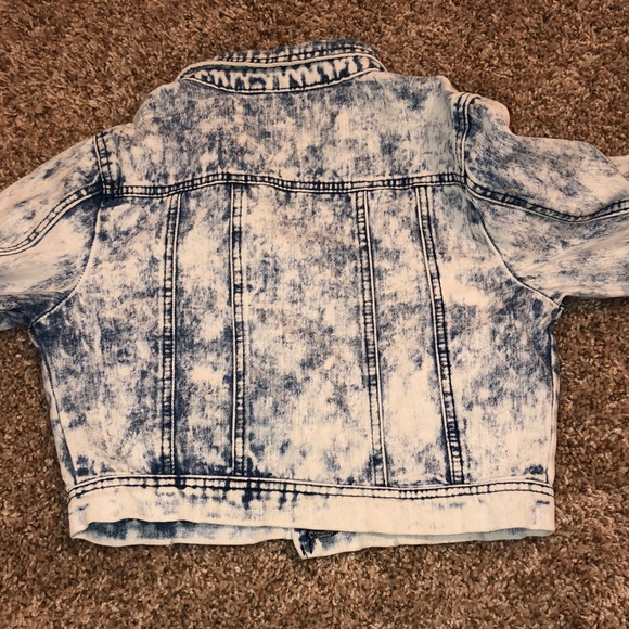 Jean Jacket ! 💓 - Picture 2 of 3